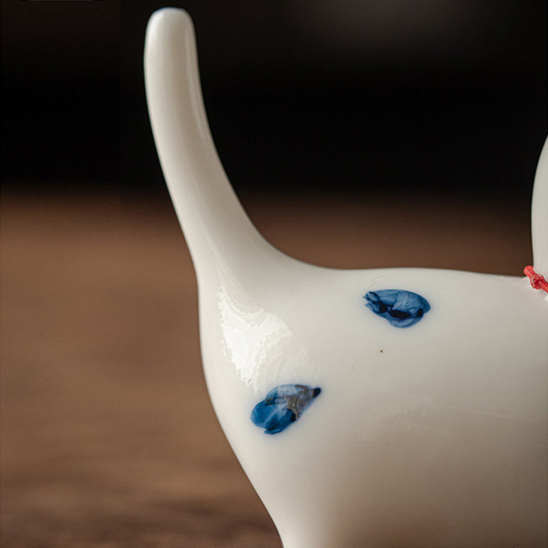 Nimara Ritual Mini Lucky White Cat Kitten Tea Pet Ceramic Home Desk Figurine Decoration
