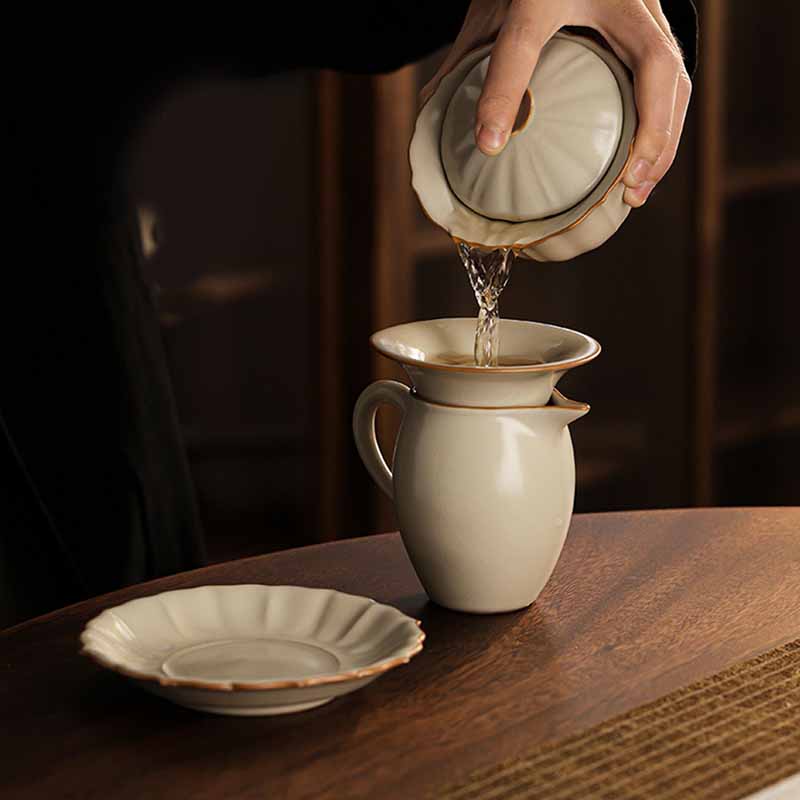Nimara Ritual Beige Plum Blossom Shape Peach Branch Ceramic Gaiwan Sancai Teacup Kung Fu Tea Cup With Lid