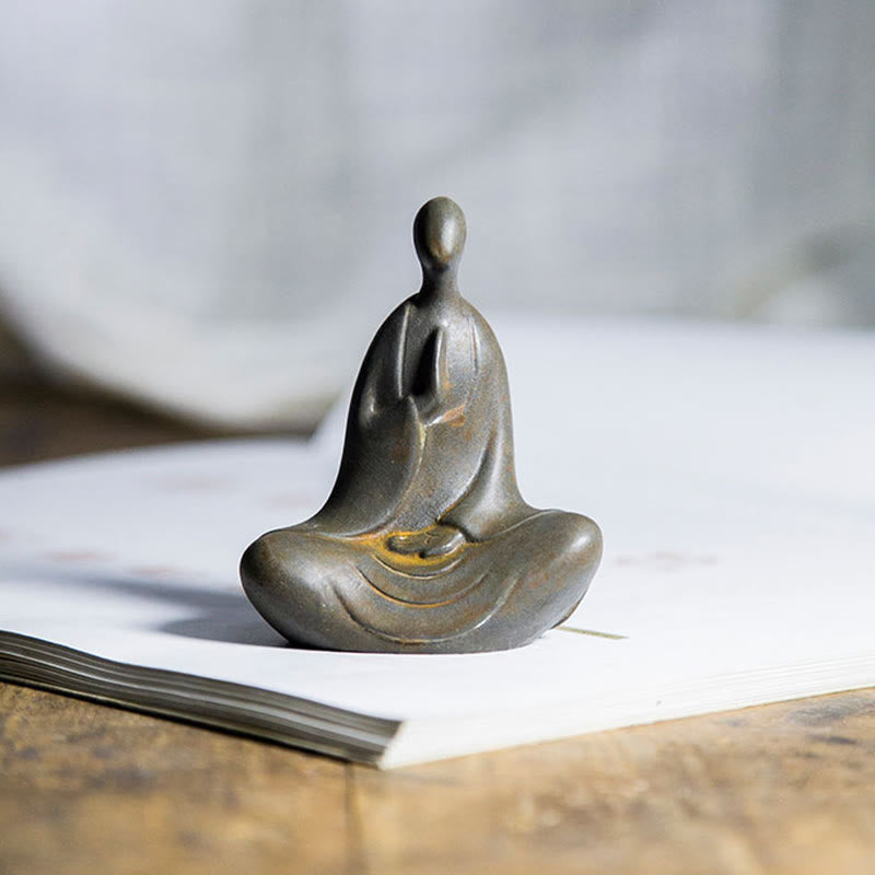 Nimara Ritual Tibetan Buddha Iron Powder Rust Cast Resin Statue Desk Decoration