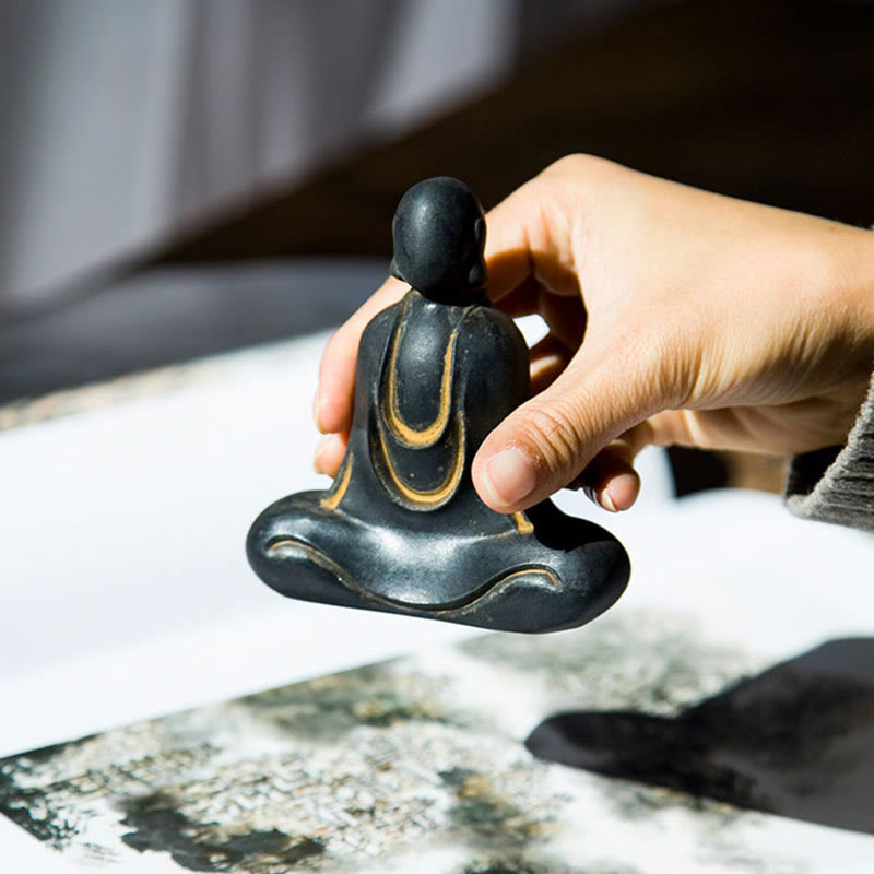 Nimara Ritual Tibetan Buddha Iron Powder Rust Cast Resin Statue Desk Decoration