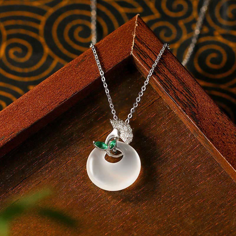 Nimara Ritual Natural Chalcedony Ginkgo Leaf Peace Buckle Harmony Necklace Pendant