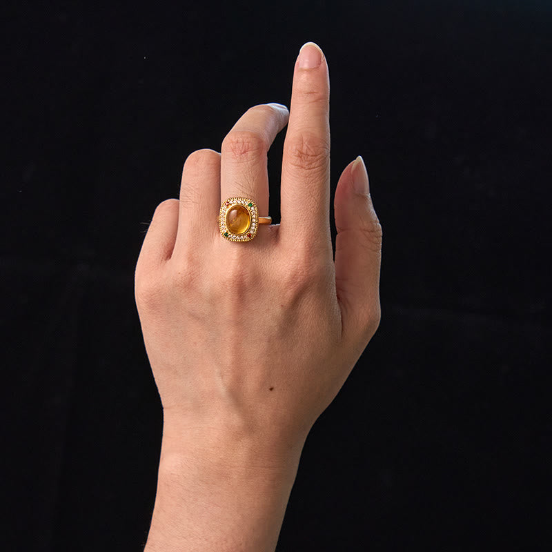 Nimara Ritual Natural Amber Flower Square Support Full Diamond Confidence Ring