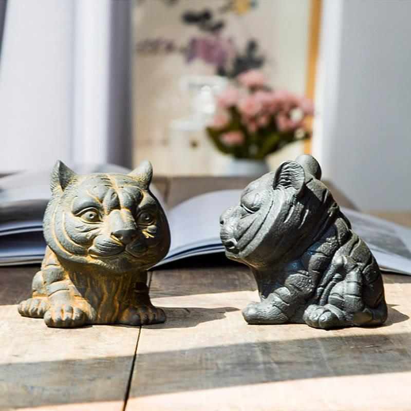Nimara Ritual Handmade Small Lovely Tiger Iron Powder Rust Cast Resin Statue Home Decoration