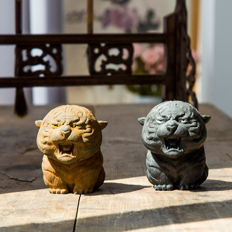 Nimara Ritual Handmade Mini Roaring Tiger Iron Powder Rust Cast Resin Statue Home Decoration