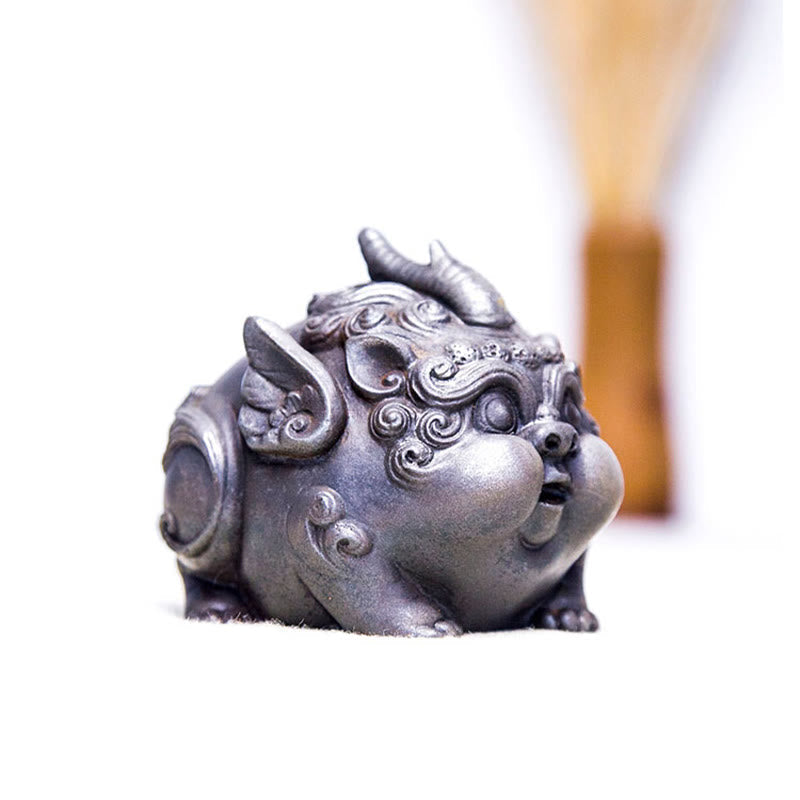 Nimara Ritual Handmade Wealth PiXiu Iron Powder Rust Cast Resin Statue Home Decoration