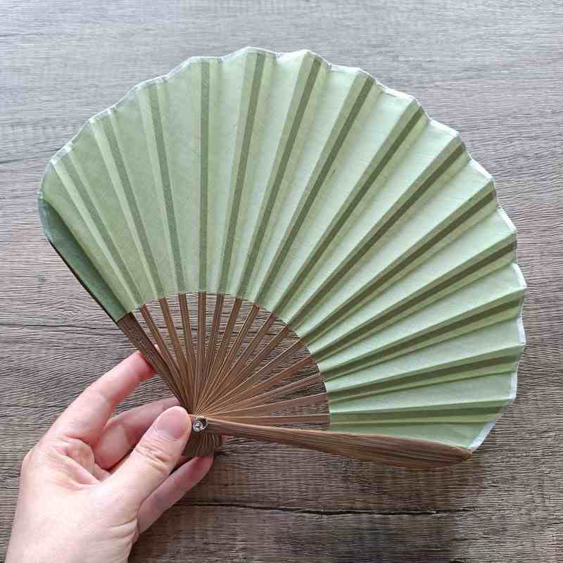 Nimara Ritual Retro Solid Color Shell Shape Handheld Bamboo Folding Fan