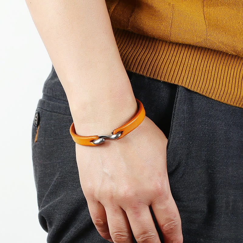 Nimara Ritual Vintage Leather Plain Strength Buckle Bracelet