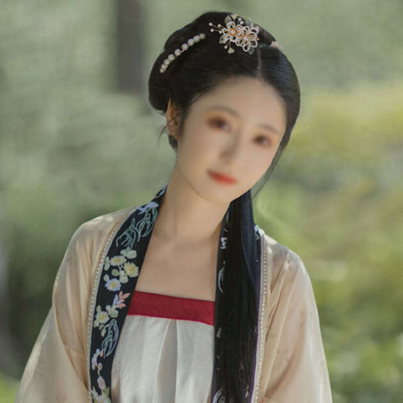 Nimara Ritual Retro Style Flower Leaf Tassel Hair Clip