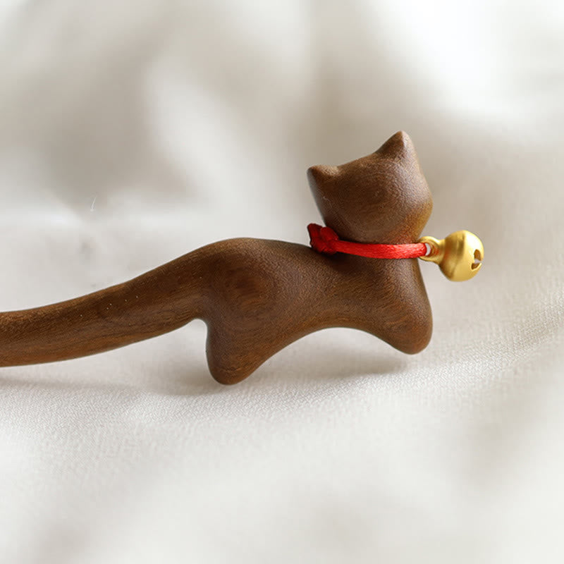 Nimara Ritual Classical Chinese Style Cat-shaped Sandalwood Hairpin