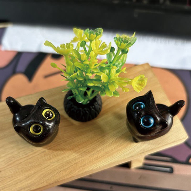 Nimara Ritual Green Sandalwood Ebony Wood Sandalwood Small Leaf Red Sandalwood Mini Lucky Cat Peace Decoration