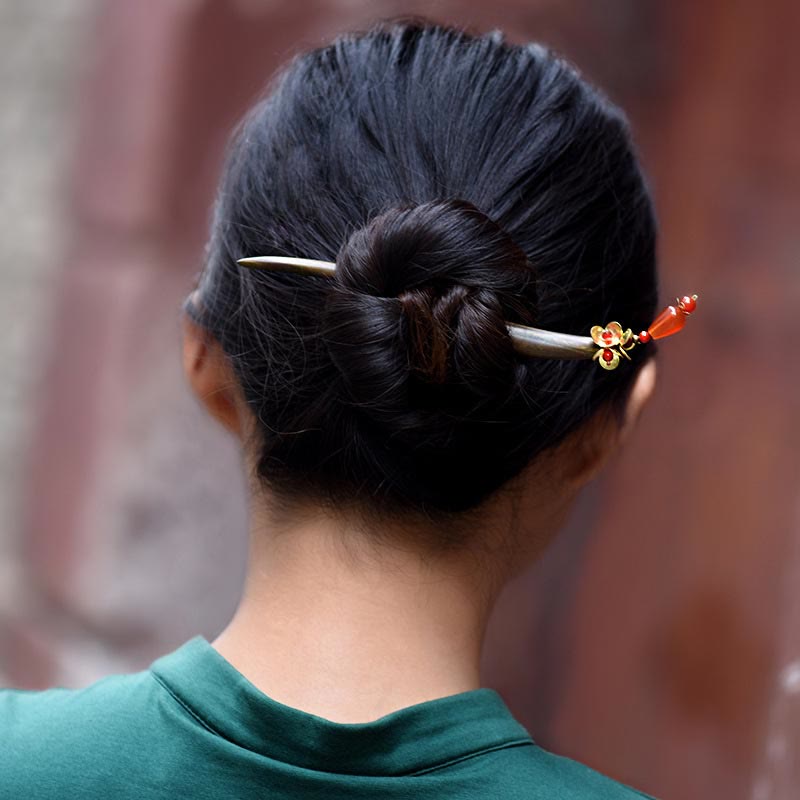 Nimara Ritual Silver Tassel Green Sandalwood Soothing Hairpin