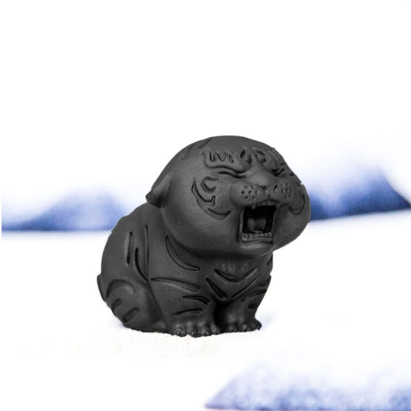 Nimara Ritual Mini Cute Tiger Iron Powder Rust Cast Resin Statue Home Decoration