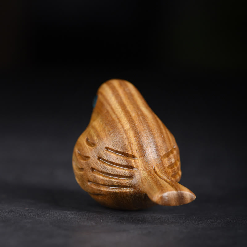Nimara Ritual Mini Magpie Bird Carved Positive Desk Decoration