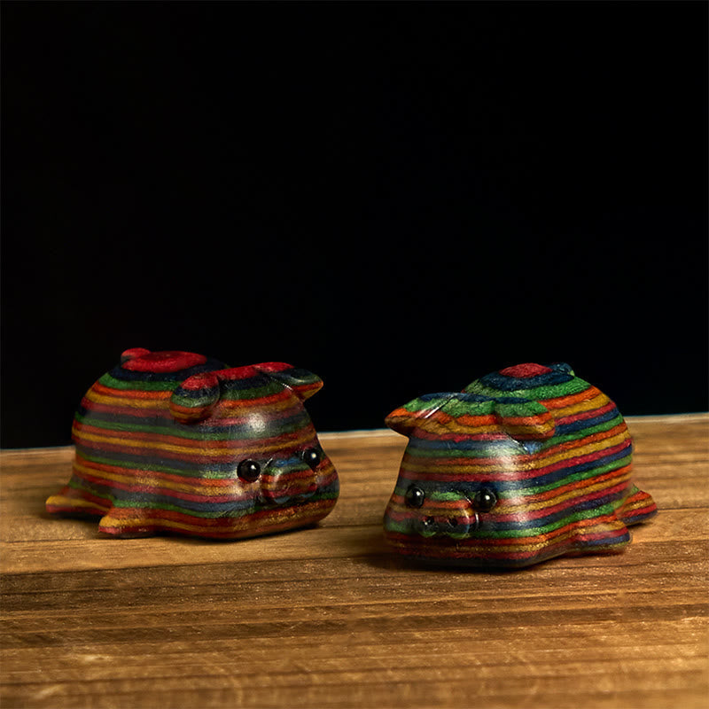 Nimara Ritual 2Pcs Mini Rainbow Eucalyptus Pig Carved Positive Decoration