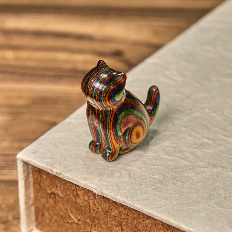 Nimara Ritual 2Pcs Mini Rainbow Eucalyptus Sitting Cat Carved Reduce Stress Decoration