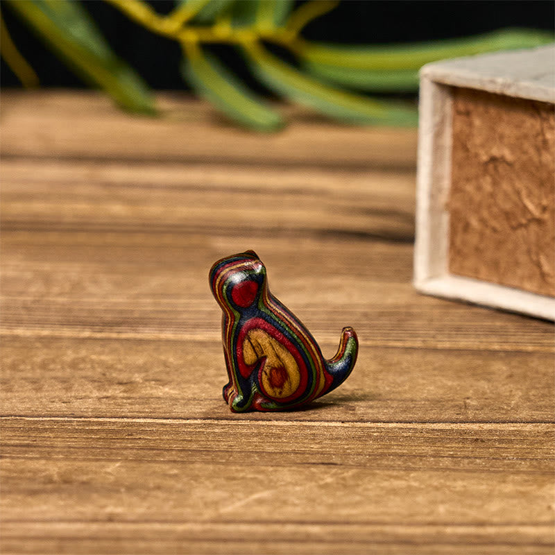 Nimara Ritual 2Pcs Mini Rainbow Eucalyptus Sitting Cat Carved Reduce Stress Decoration