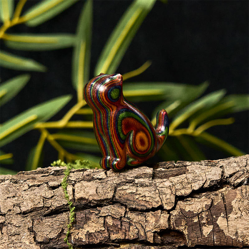 Nimara Ritual 2Pcs Mini Rainbow Eucalyptus Sitting Cat Carved Reduce Stress Decoration