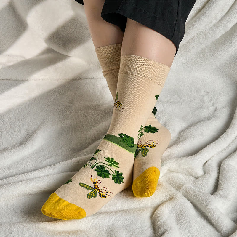 Nimara Ritual Bee Frog Leaves Pattern Men Women Unisex Cotton Crew Socks