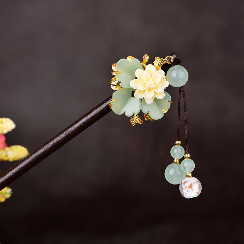Nimara Ritual Green Yellow White Flower Liuli Glass Wood Hairpin