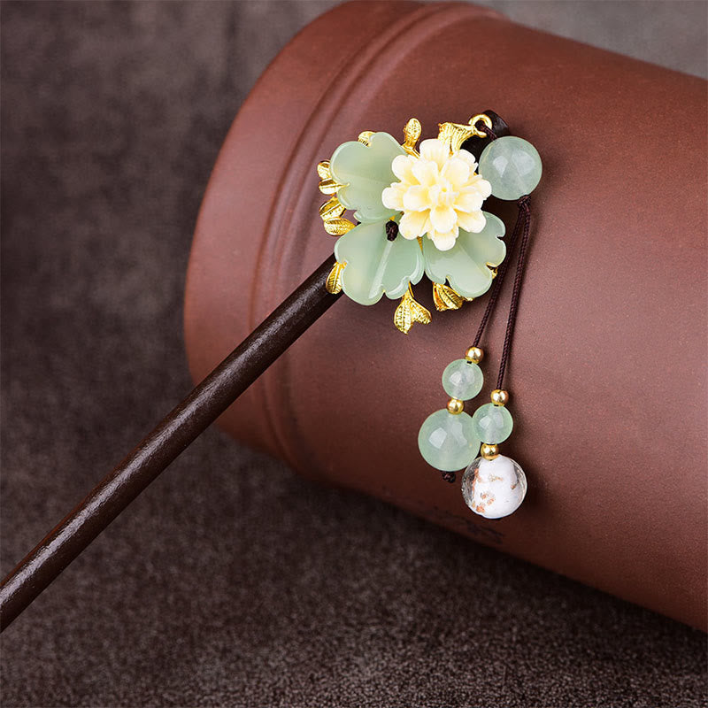 Nimara Ritual Green Yellow White Flower Liuli Glass Wood Hairpin