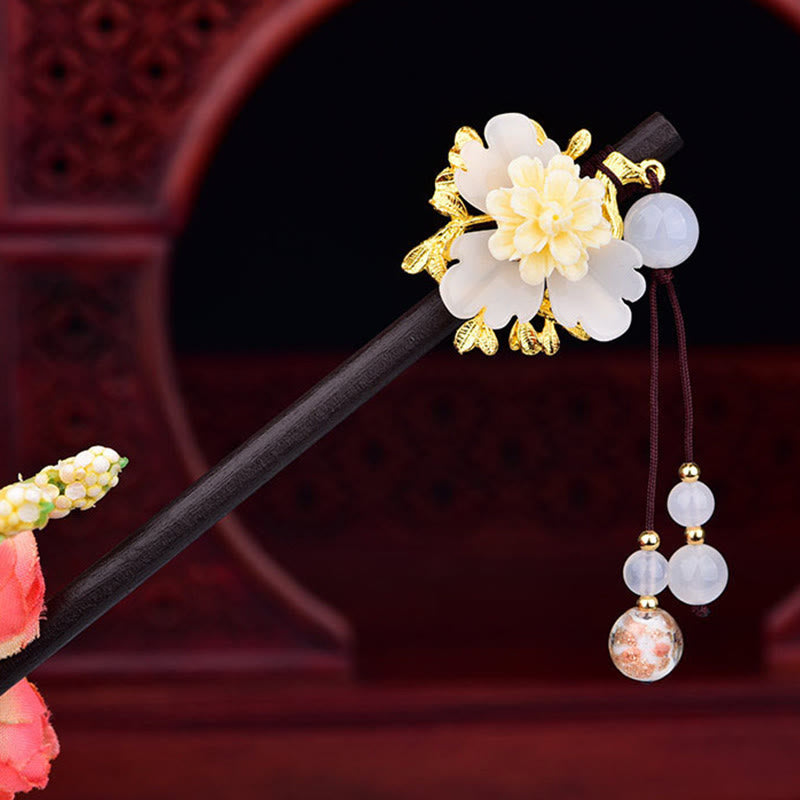Nimara Ritual Green Yellow White Flower Liuli Glass Wood Hairpin