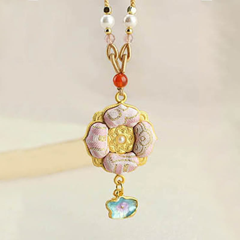 Nimara Ritual Song Brocade Four-Leaf Clover Luck Necklace