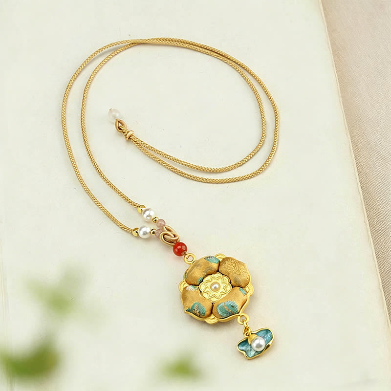 Nimara Ritual Song Brocade Four-Leaf Clover Luck Necklace