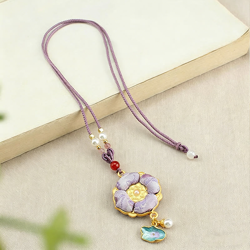 Nimara Ritual Song Brocade Four-Leaf Clover Luck Necklace
