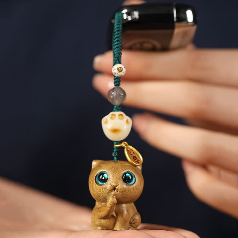 Soothing and Positive Green Sandalwood Cat Hand-Woven Keychains