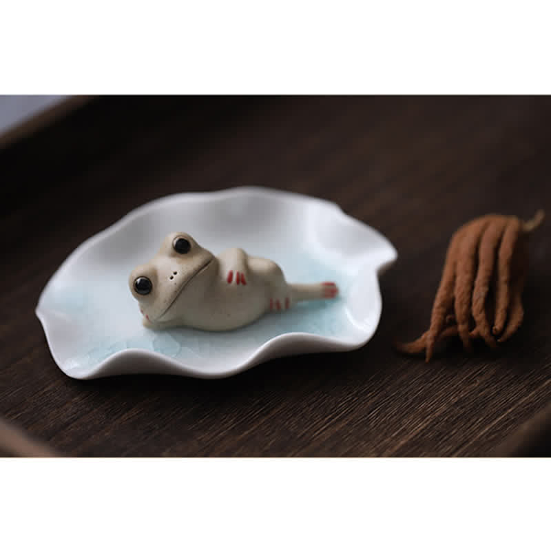 Nimara Ritual Meditating Ceramic Small Frog Statue Decoration