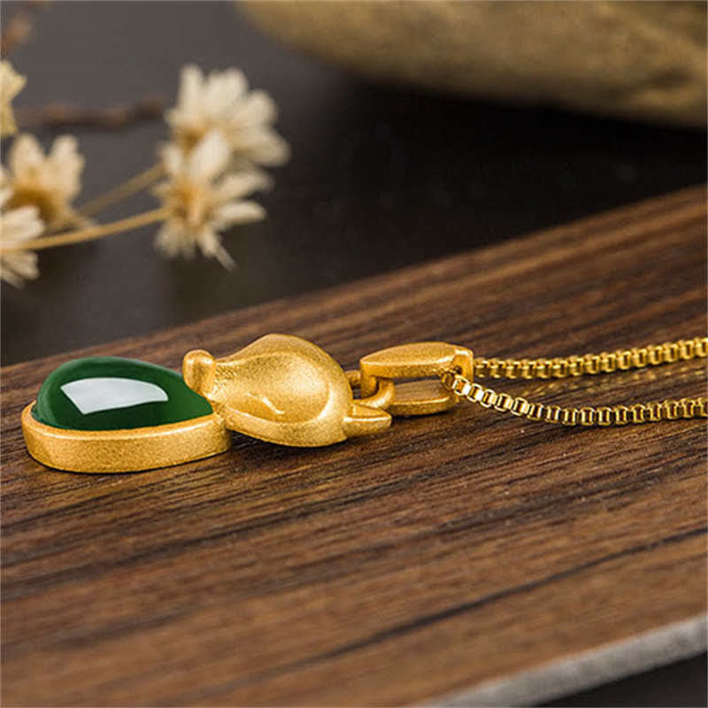 Nimara Ritual Green Chalcedony Fox Pattern Courage Necklace Pendant
