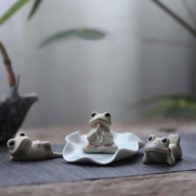 Nimara Ritual Meditating Ceramic Small Frog Statue Decoration