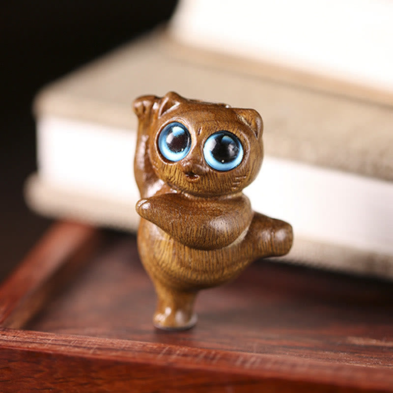 Nimara Ritual Mini Green Sandalwood Dancing Cat Engraved Positive Desk Decorations