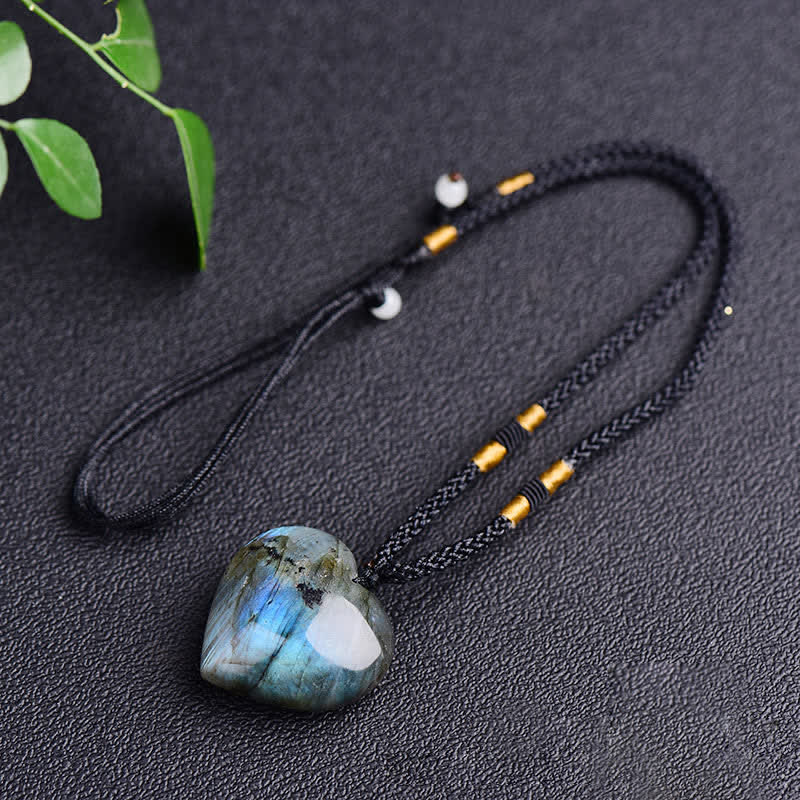 Nimara Ritual Labradorite Love Heart Support Necklace Pendant