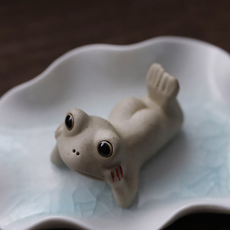 Nimara Ritual Meditating Ceramic Small Frog Statue Decoration