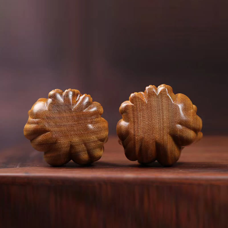 Nimara Ritual Mini Nine Tailed Fox Ivory Fruit Sandalwood Green Sandalwood Blessing Decoration