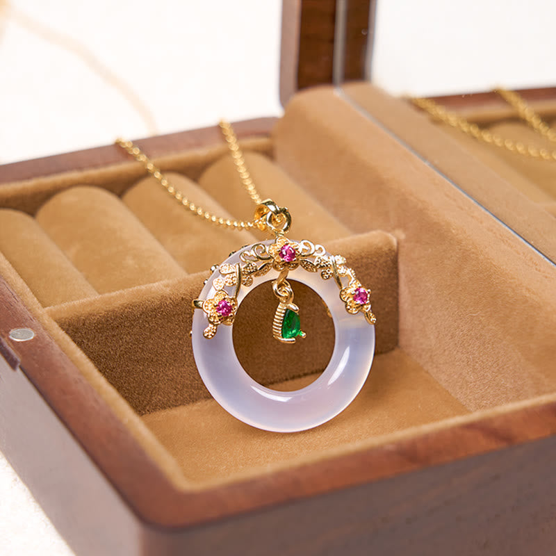 Nimara Ritual Green Chalcedony Peace Buckle Design Strength Necklace Pendant