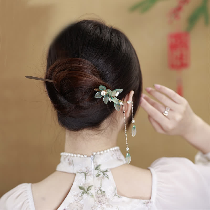 Nimara Ritual Flower Leaf Pearl Peace Tassel Hairpin