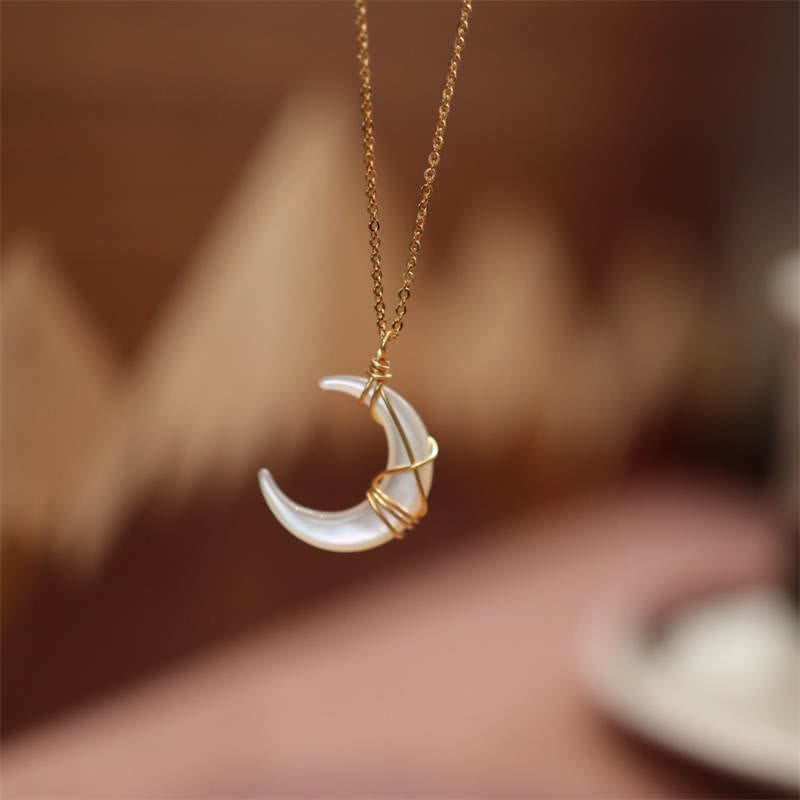 Nimara Ritual Natural Tridacna Stone Crescent Moon Blessing Necklace Pendant