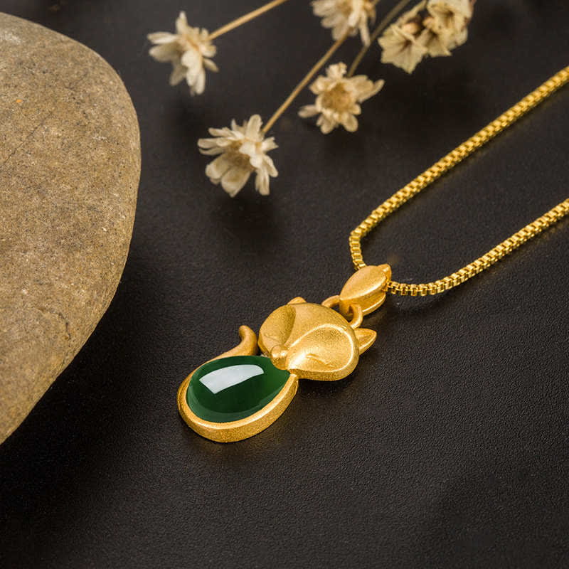 Nimara Ritual Green Chalcedony Fox Pattern Courage Necklace Pendant