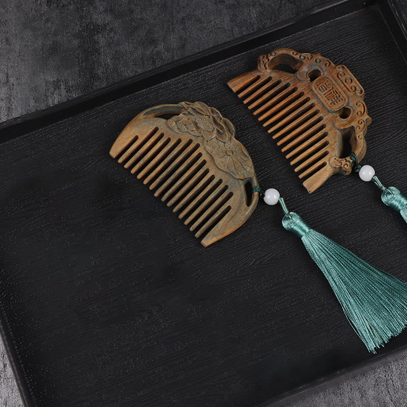 Nimara Ritual Green Sandalwood Fox Peony Flower Lotus Engraved Cure Tassel Comb