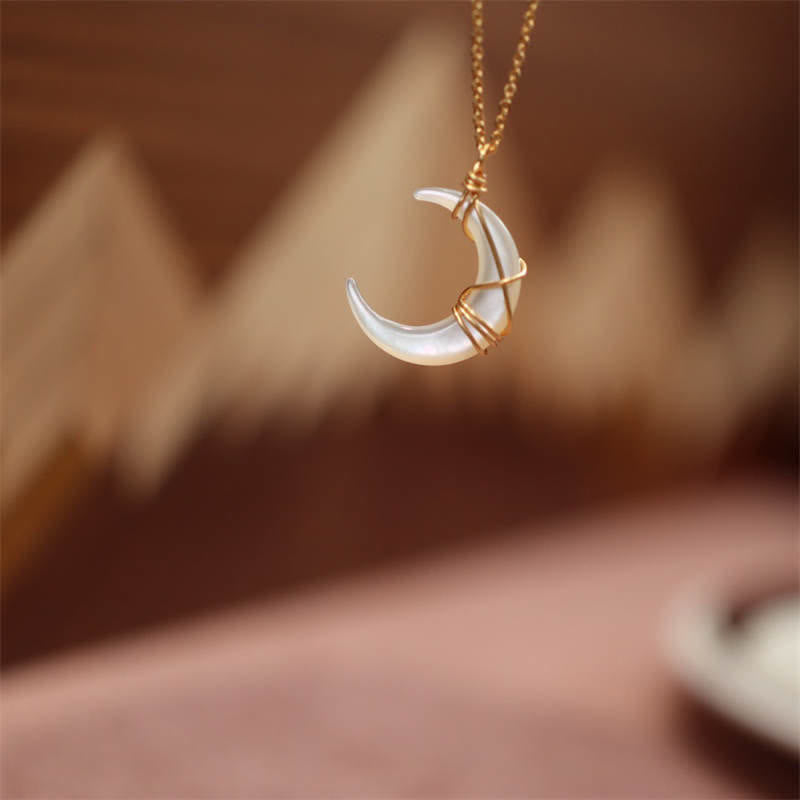 Nimara Ritual Natural Tridacna Stone Crescent Moon Blessing Necklace Pendant