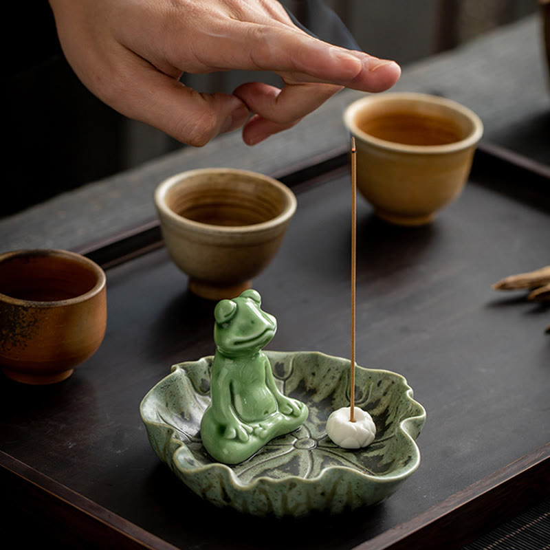 Nimara Ritual Leaf Meditation Frog Pattern Healing Ceramic Incense Burner Decoration
