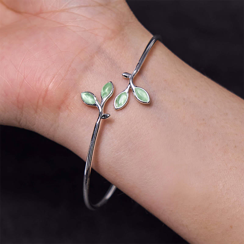 Nimara Ritual Leaf Pattern Cat Eye Support Cuff Bracelet Bangle