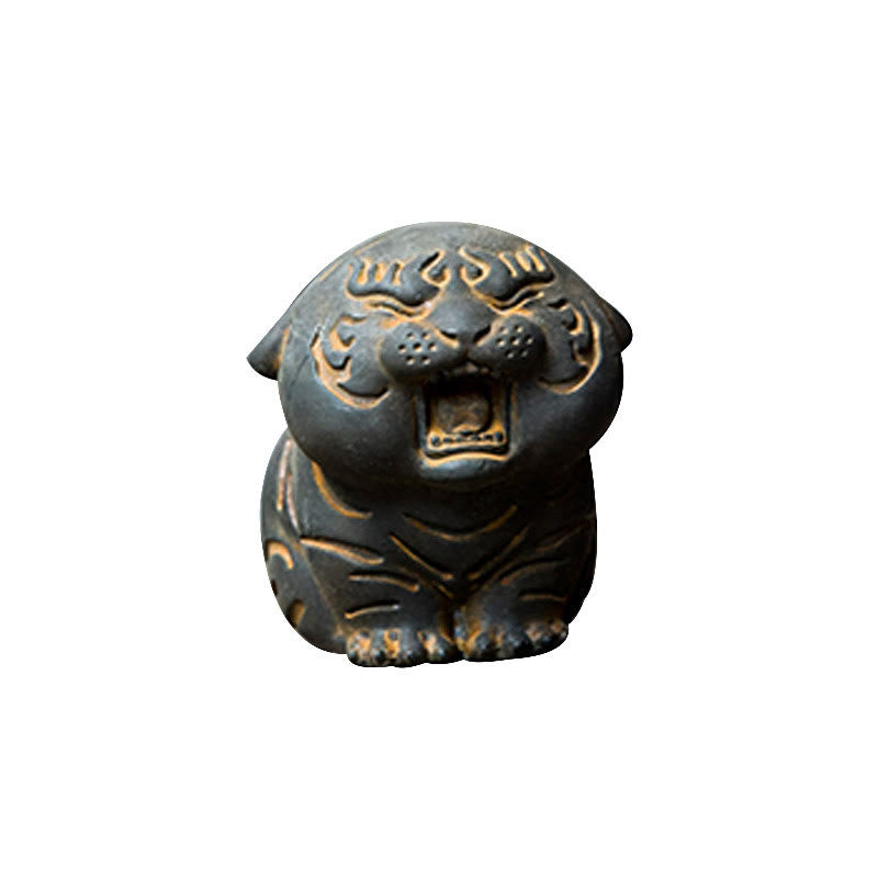 Nimara Ritual Mini Cute Tiger Iron Powder Rust Cast Resin Statue Home Decoration