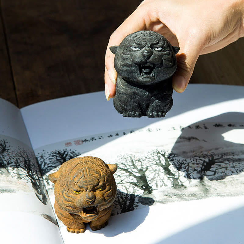 Nimara Ritual Handmade Mini Roaring Tiger Iron Powder Rust Cast Resin Statue Home Decoration
