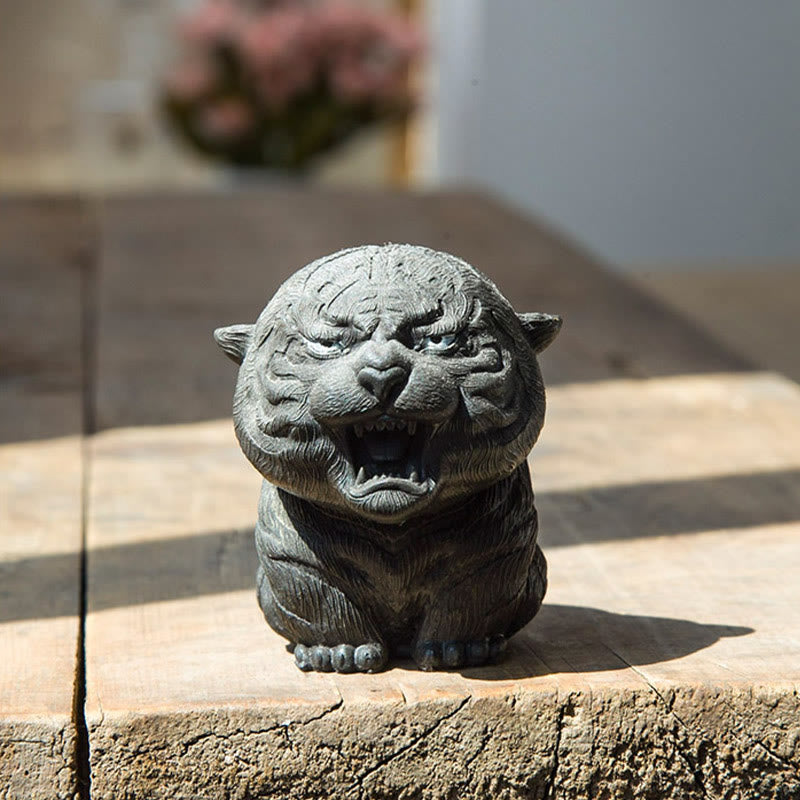 Nimara Ritual Handmade Mini Roaring Tiger Iron Powder Rust Cast Resin Statue Home Decoration
