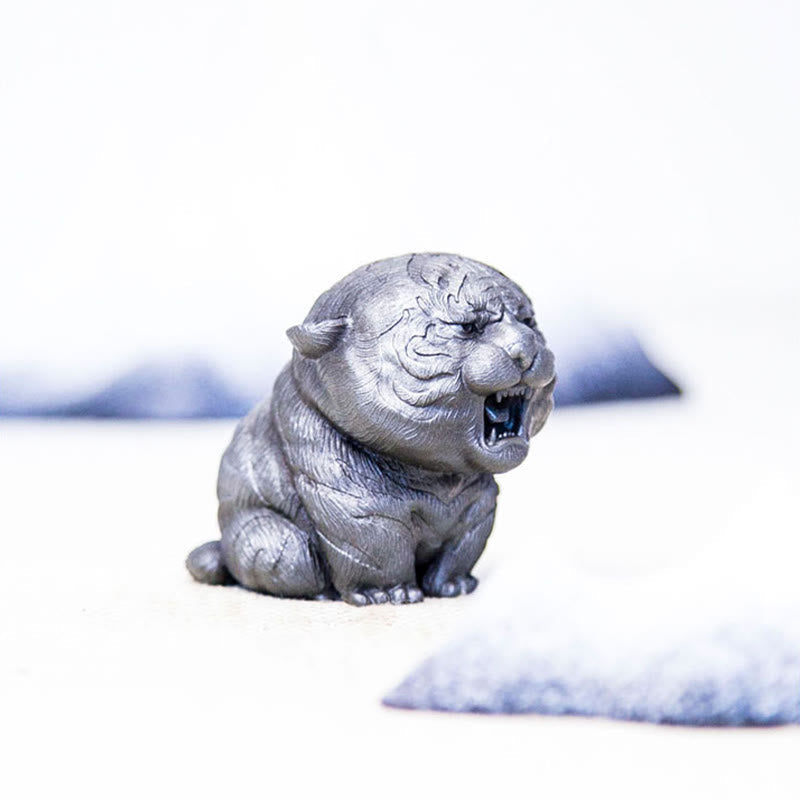 Nimara Ritual Handmade Mini Roaring Tiger Iron Powder Rust Cast Resin Statue Home Decoration