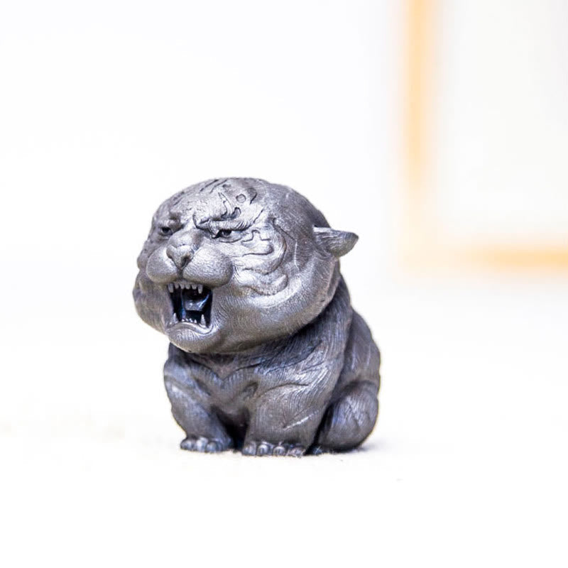 Nimara Ritual Handmade Mini Roaring Tiger Iron Powder Rust Cast Resin Statue Home Decoration