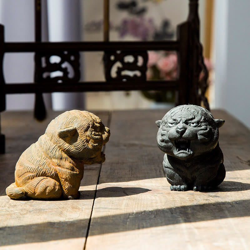 Nimara Ritual Handmade Mini Roaring Tiger Iron Powder Rust Cast Resin Statue Home Decoration